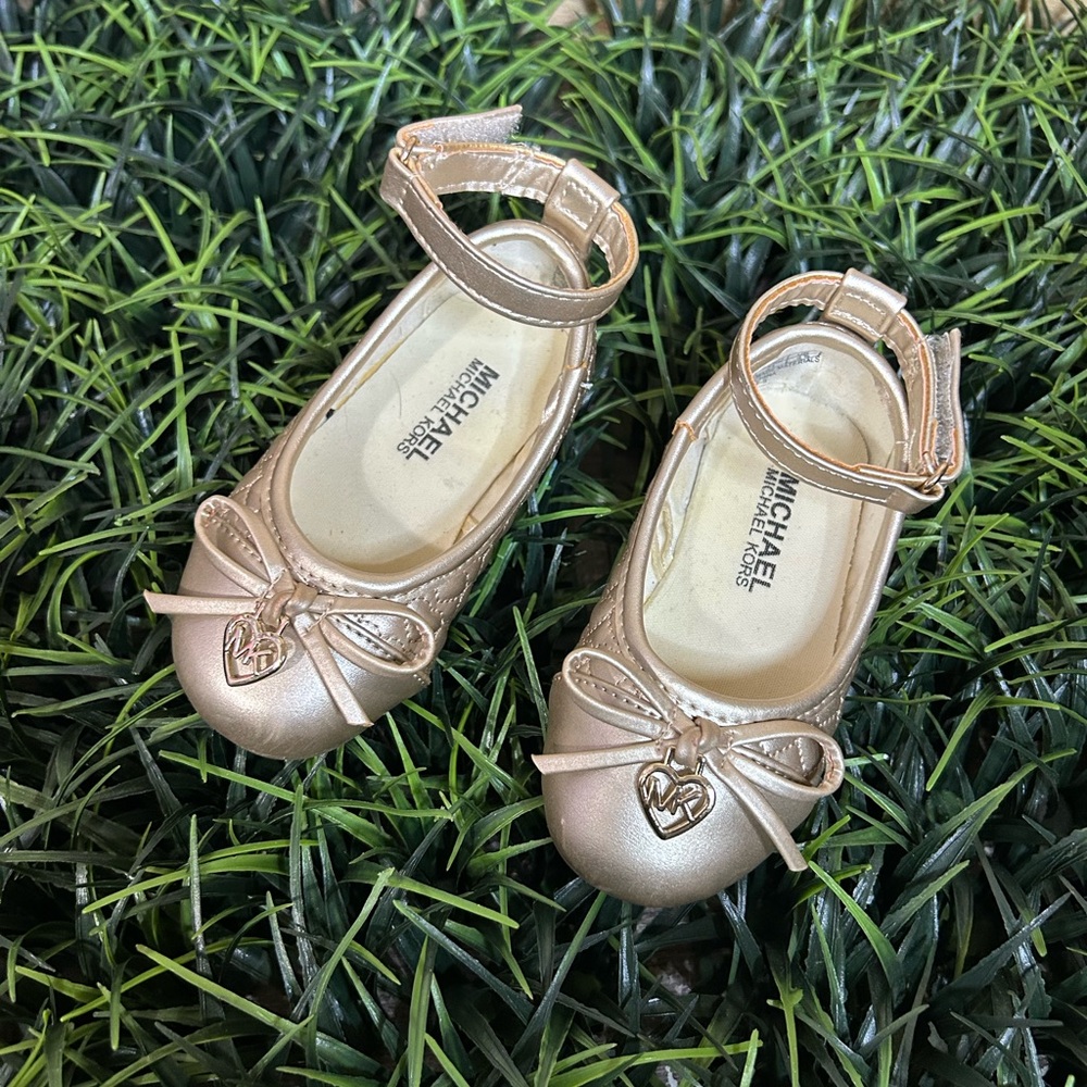 Michael Kors Gold Mary Jane’s Dress Shoes Toddler Girl Size 5